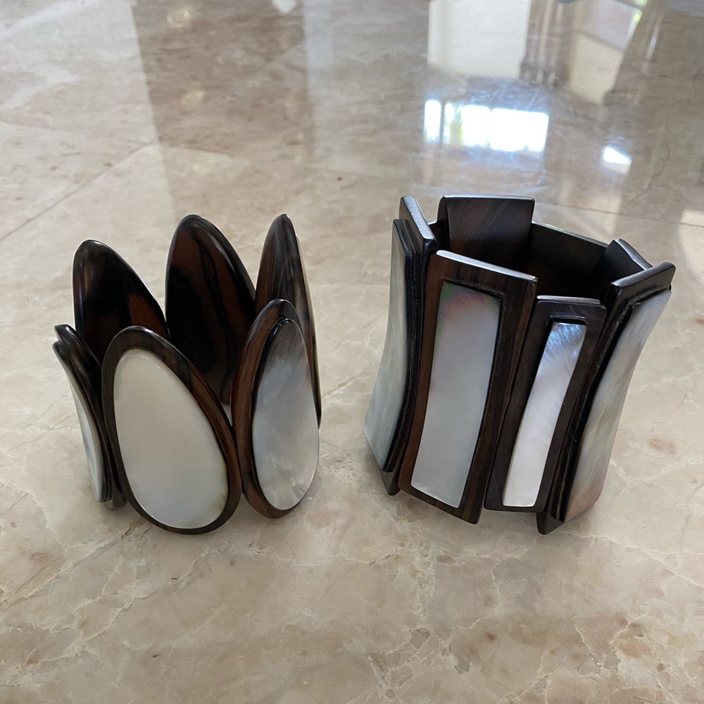 Set! Viktoria Hayman Mother-of-Pearl Stretch Cuffs